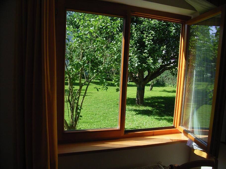 Apartment Denk - Blick in den Garten