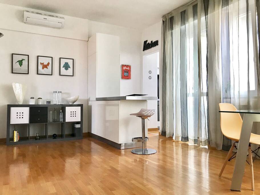 The kitchen high table is suitable for some laptop time or quick breakfast or lunch