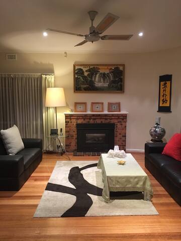 Bulleen dream house room 2 gallery image 5