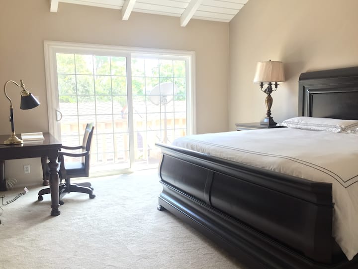 Masteroom na katu 楼上主卧