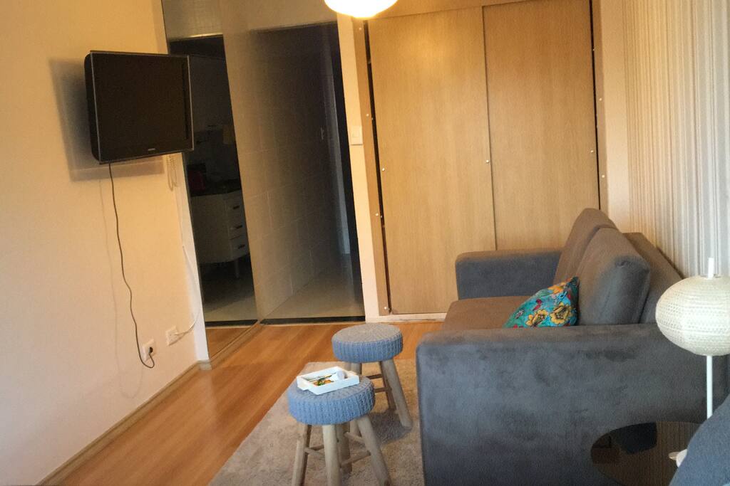 Sofa-Cama (1,30x1,88m), TV 32"
