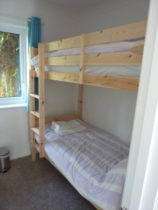 Bedroom 2
with adult bunks.