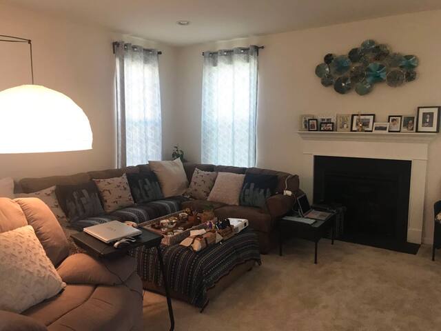 2 Spacious and Comfortable Bedrooms in Bear