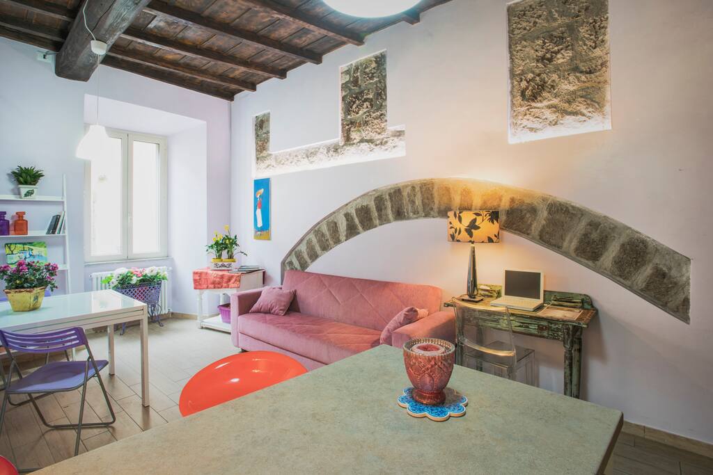 Soggiorno e divano-letto / Livingroom and sofa-bed