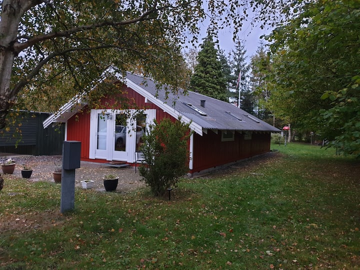 Children friendly summerhouse with wood stove