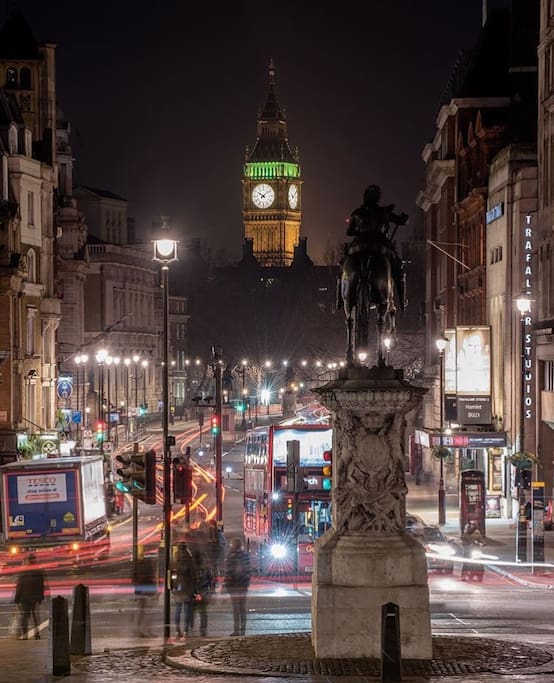 Trafalgar Square and top London attractions are a stone's throw away