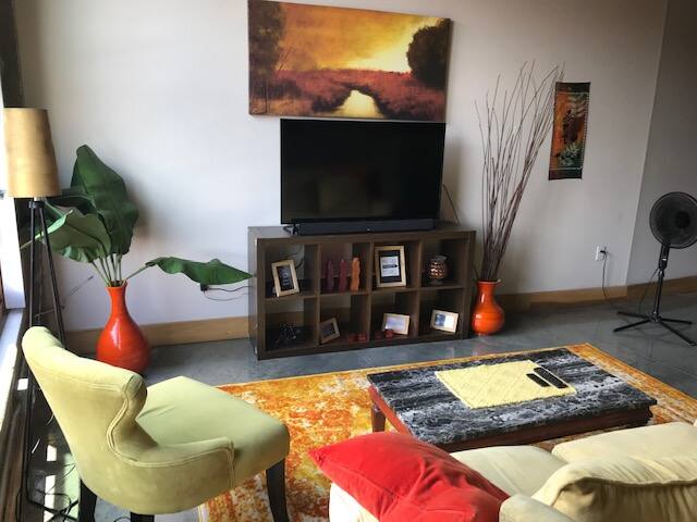 Downtown Artist Loft with a Rooftop Pool