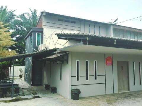 AVENUE HOMESTAY 3 ROOM 3 TOILET,4 MIN TO TOWER