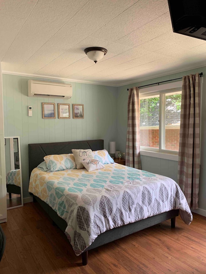 10 Best PetFriendly Airbnbs In Hendersonville, North Carolina