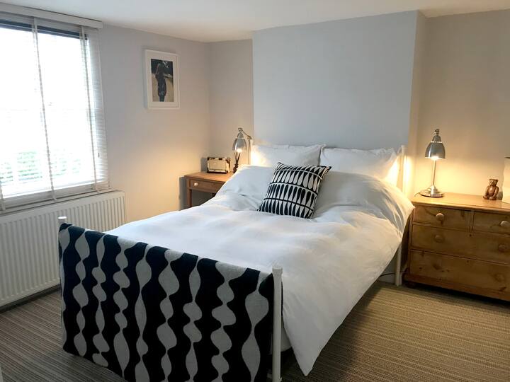 dvojlôžková spálňa na prvom poschodí