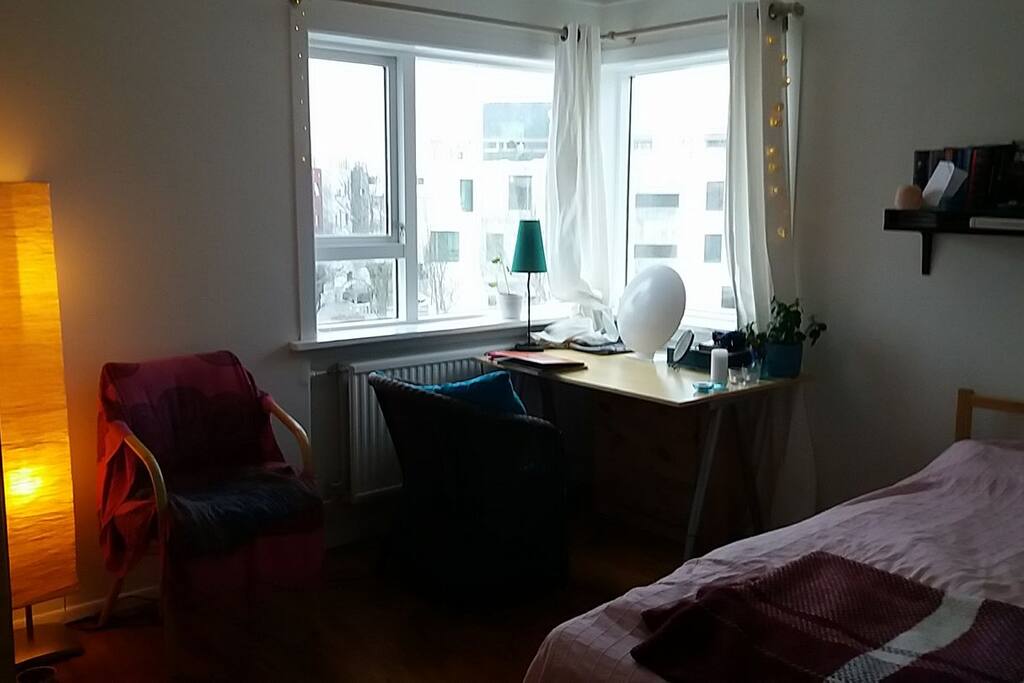 Corner room