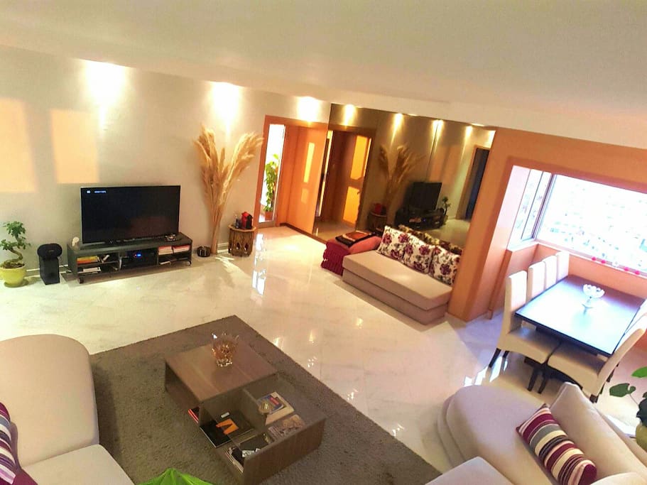 Salon - living room