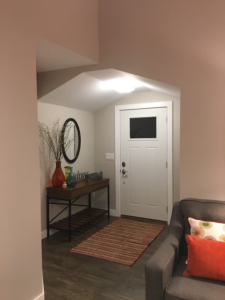 Cozy Cottage - Cedar Rapids, IA