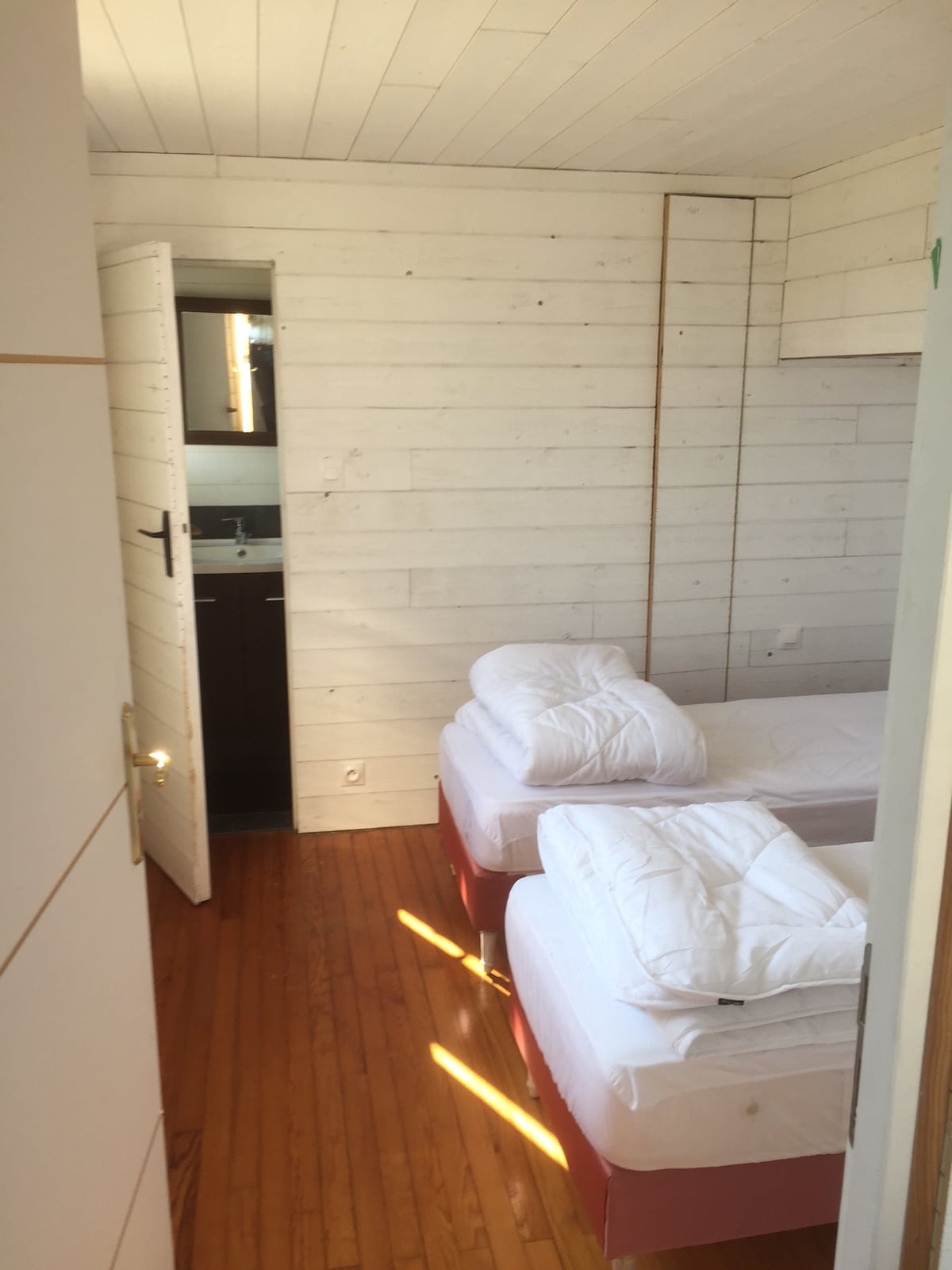 chambre avec lavabo douche