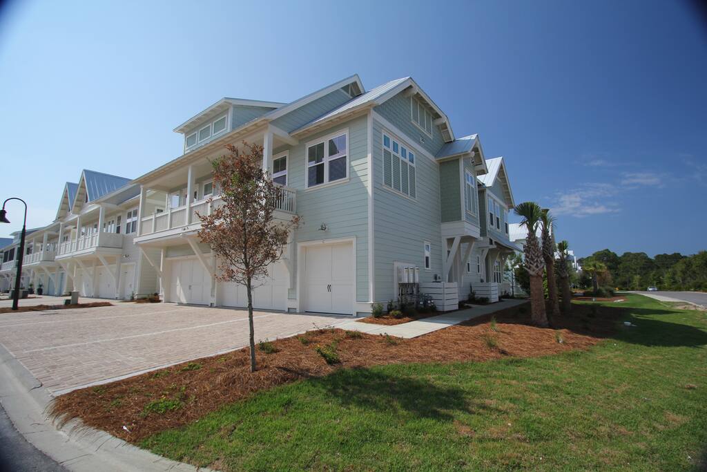 Robin's Nest Townhome