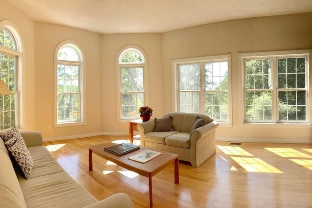 Family Room (now with piano, optional other instruments, e.g. guitar, ukulele)