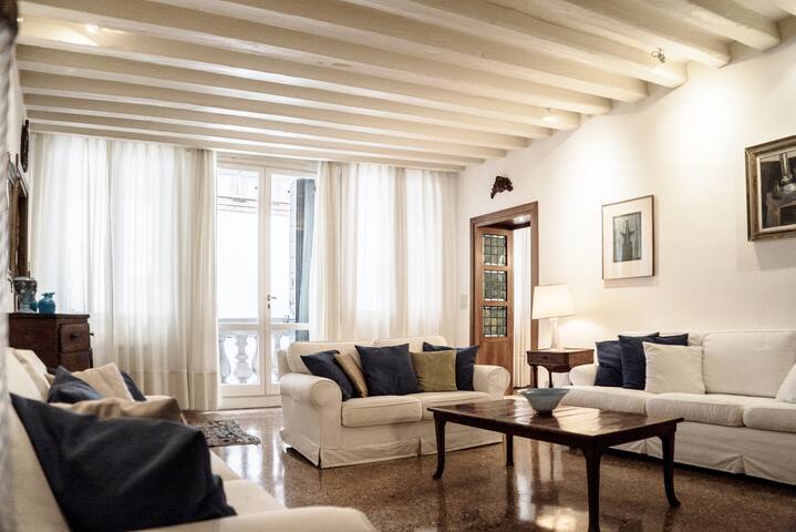 Accademia Terrazza gallery image 2