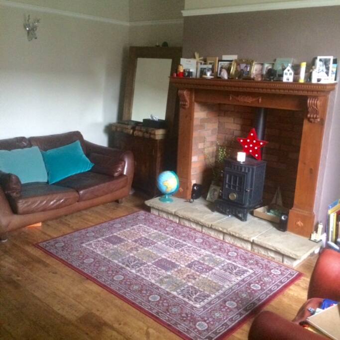 Cosy lounge with TV & Wifi