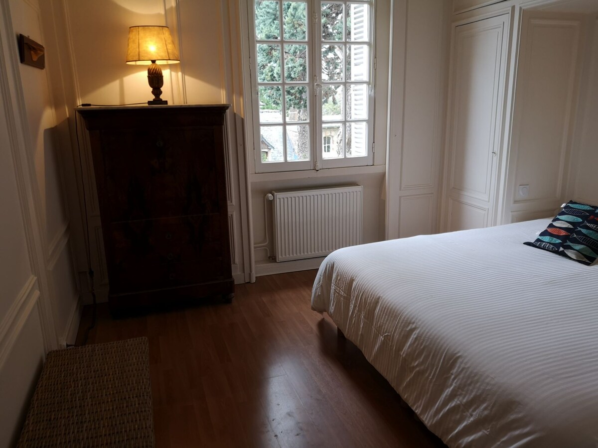 საძინებელი 1