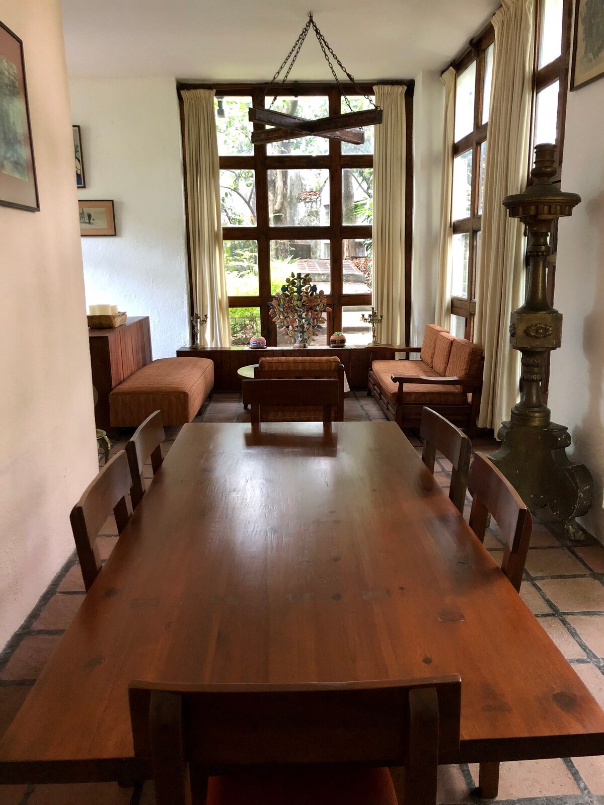 Anuncio de Airbnb popular: Historic home with heated swimming pool & staff 1 en Morelos