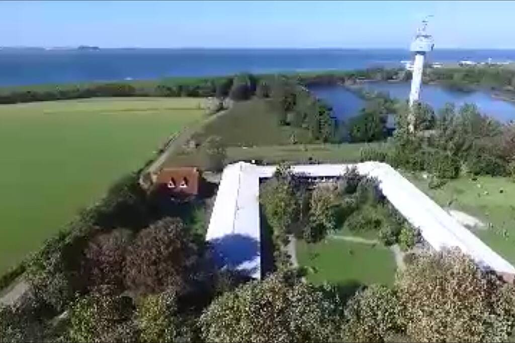 Ein Blick von oben, da vorn ist gleich das Meer