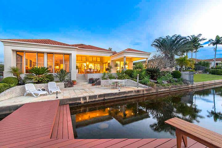 Private Rooms in Waterfront Home - Taking Bookings