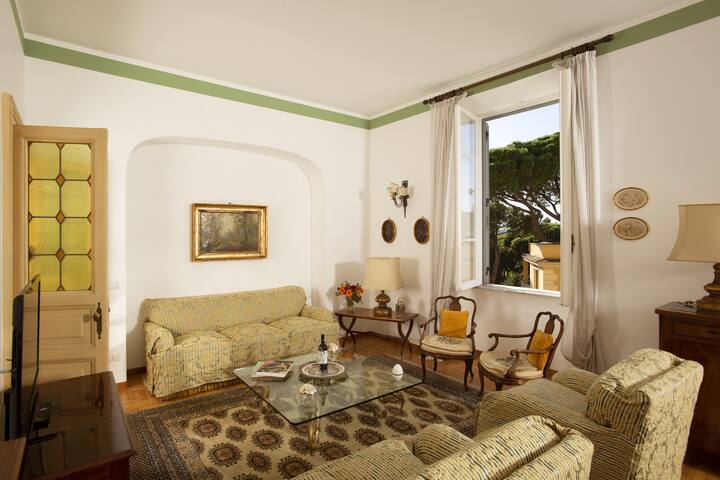 Colosseum View Exclusive Apartment gallery image 2