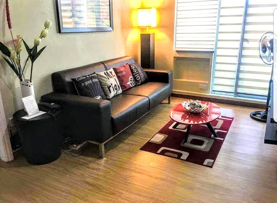 Living Room Pic 1