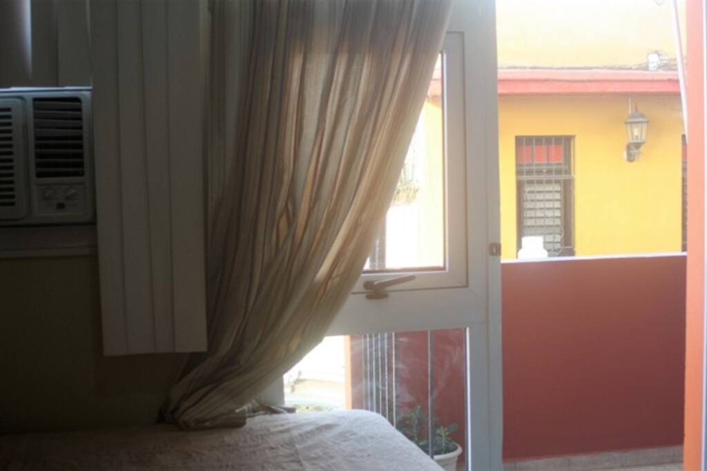 ROOM NEAR TO THE BALCONY PRIVAT USE ALL APARTMENT