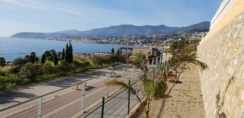Casa dell' amore 1.....a Sanremo, tutto il anno