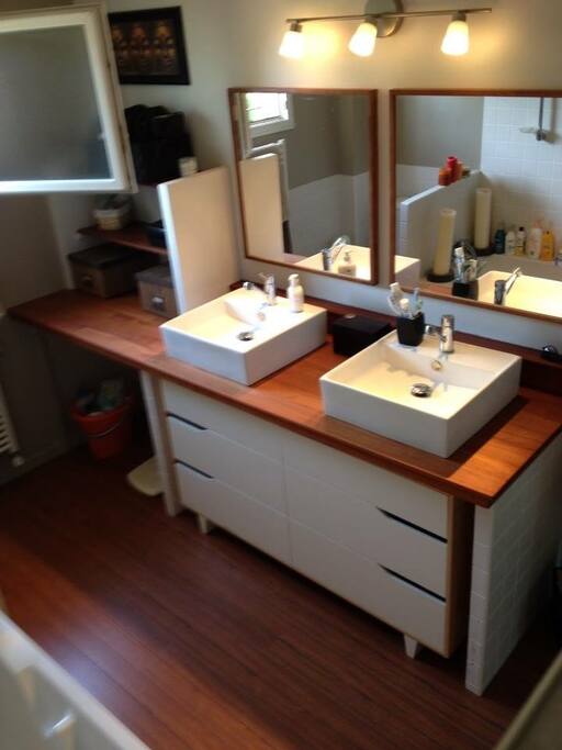 salle de bain 2 vasque, baignoire et douche