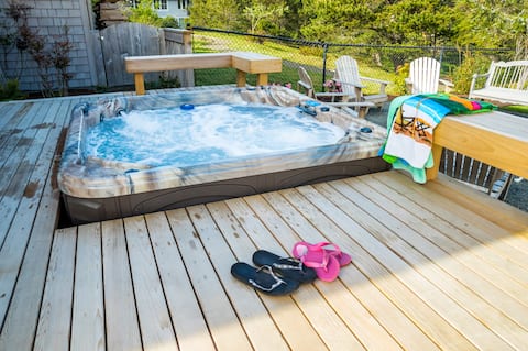 GG:}>HotTub~BeachWalks~FirePit~Bikes~PingPong~Dogs