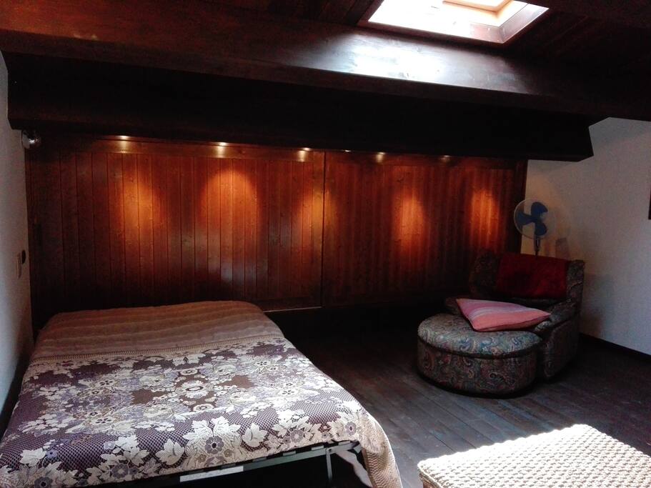 Galleria con divano letto