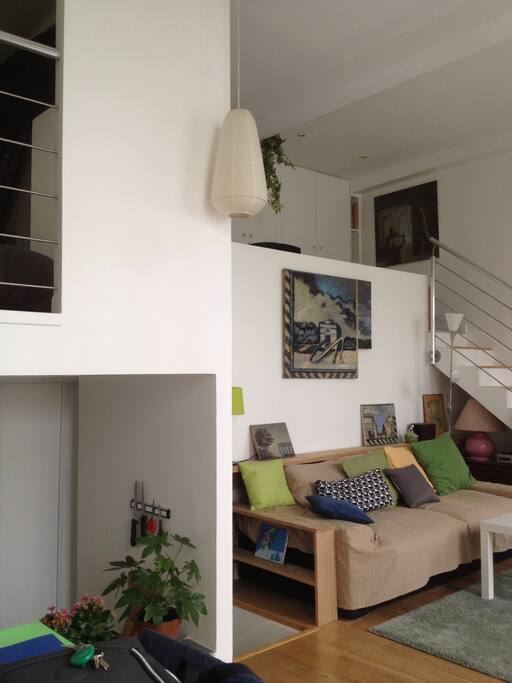 Le salon en entrant