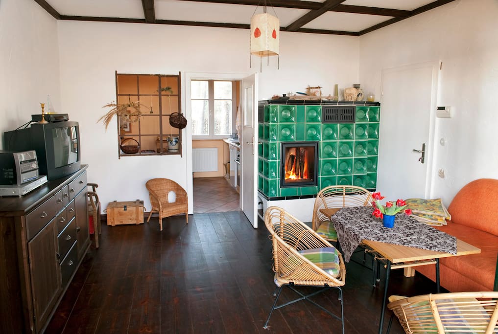Wohnzimmer mit Kamin