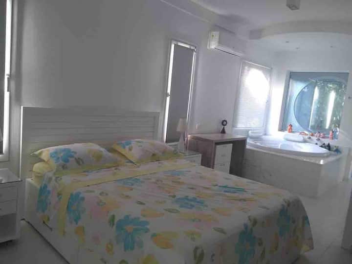 جناح رئيسي - الطابق العلوي