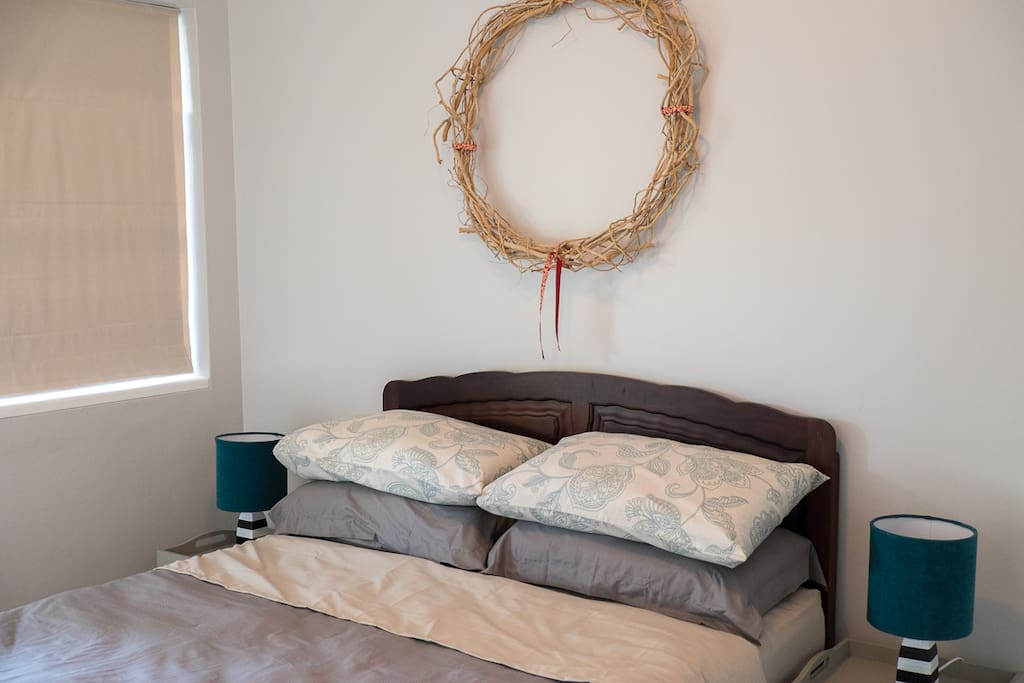 MAIN BEDROOM WITH DOUBLE BED