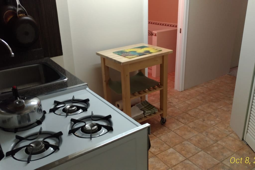 kitchen/gas stove