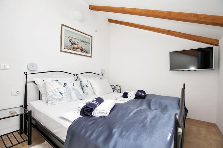 Krevat dopio "king" në dhomën kryesore