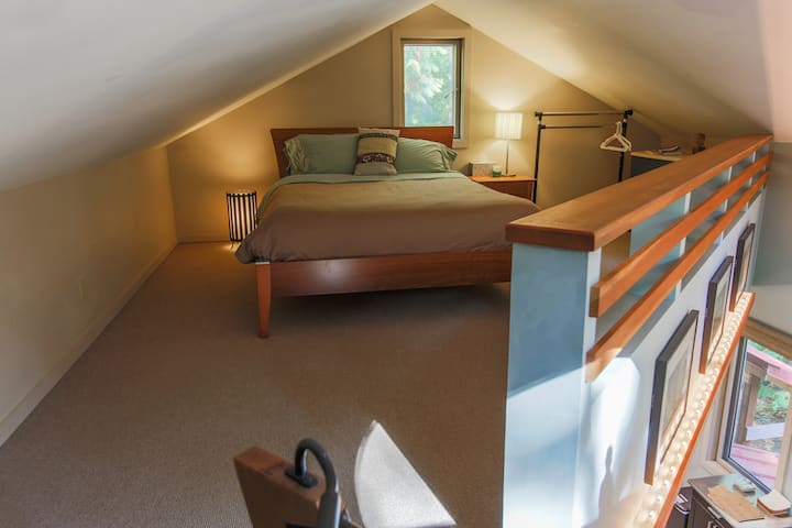 卧室......小心头部！ 