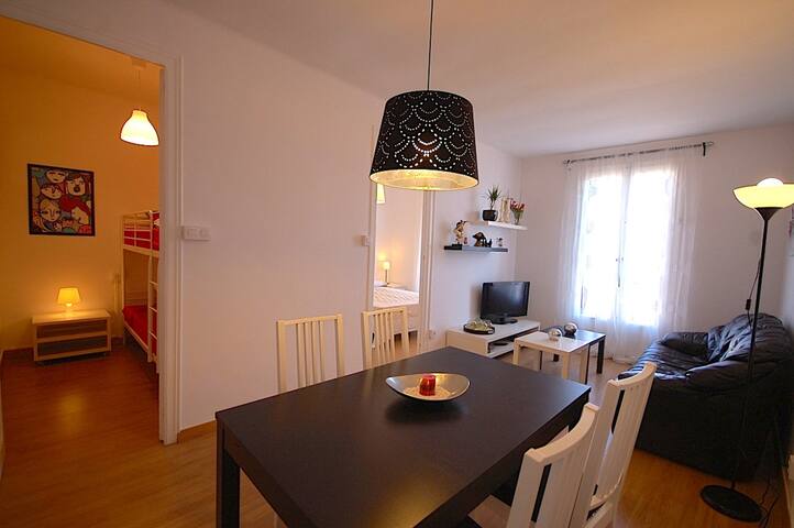 APARTMENT BARCELONA near BEACH gallery image 2