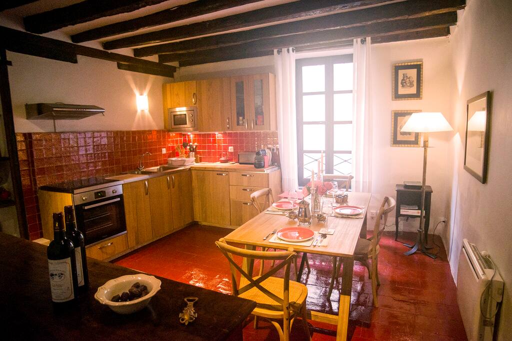 Fully equipped kitchen