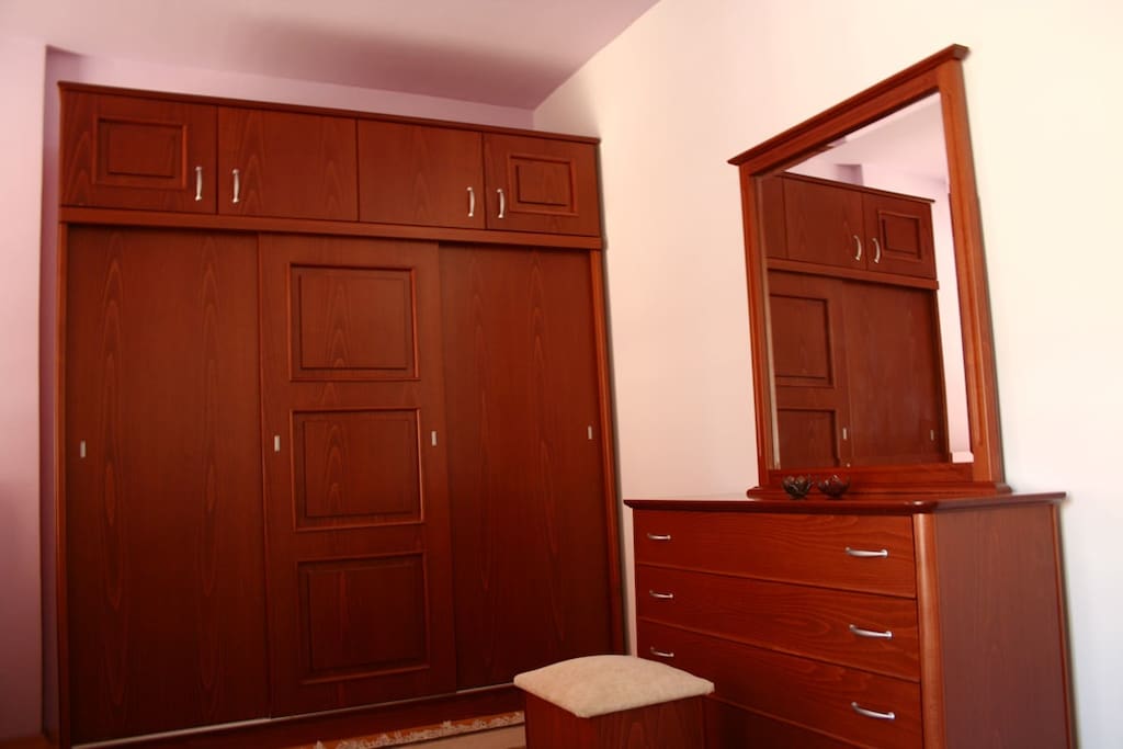 wardrobe in bedroom 1
