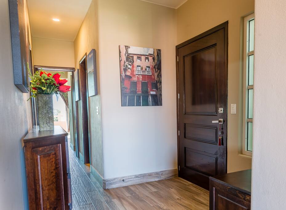 Entry / Hall