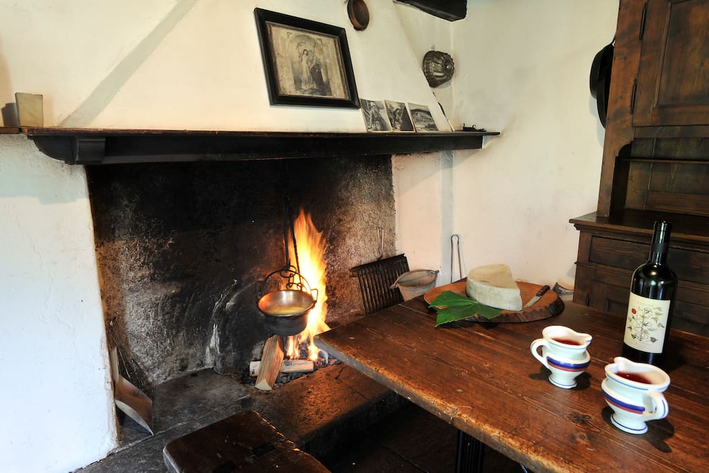 Küche mit Kamin