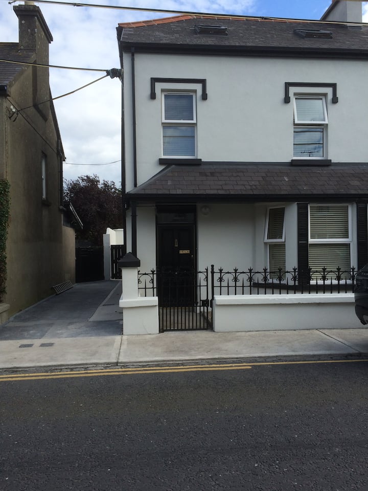 Home Local News Cahir Carrick on Suir Cashel Clonmel Fethard Nenagh Roscrea Templemore Tipperary Town Thurles Business Motoring The latest Tipperary news, business and sport from
