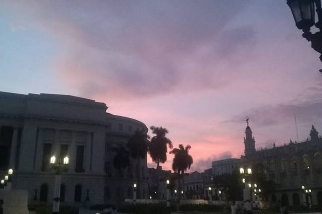 A unos pasos de nuestra casa el Capitolio.