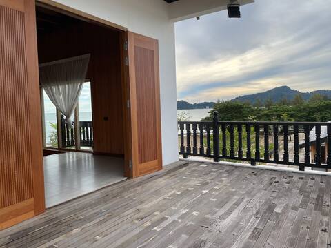 Raintree Seaside Villa