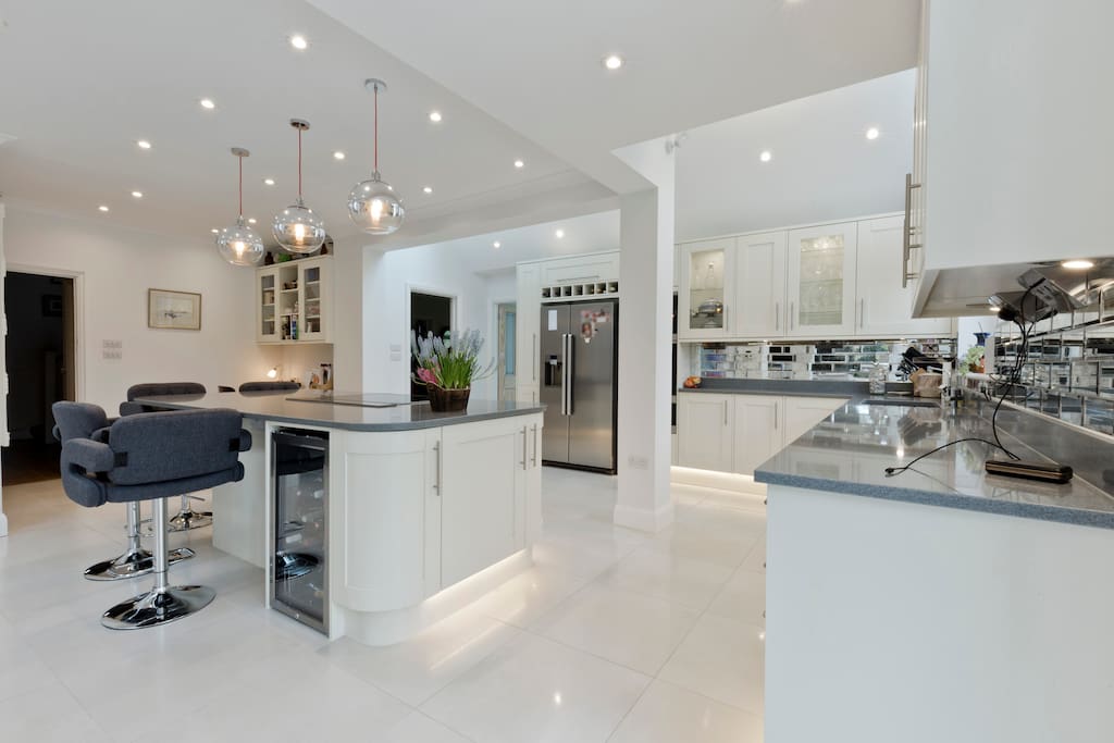 Breakfast bar.