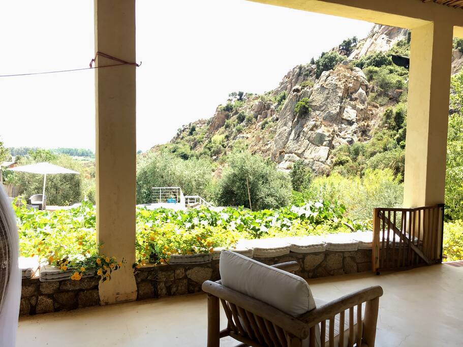Terrasse avec vue mer et piscine